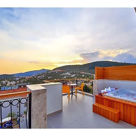 Sleeps 6 Pool Air Con Wifi Villa Kalkan
